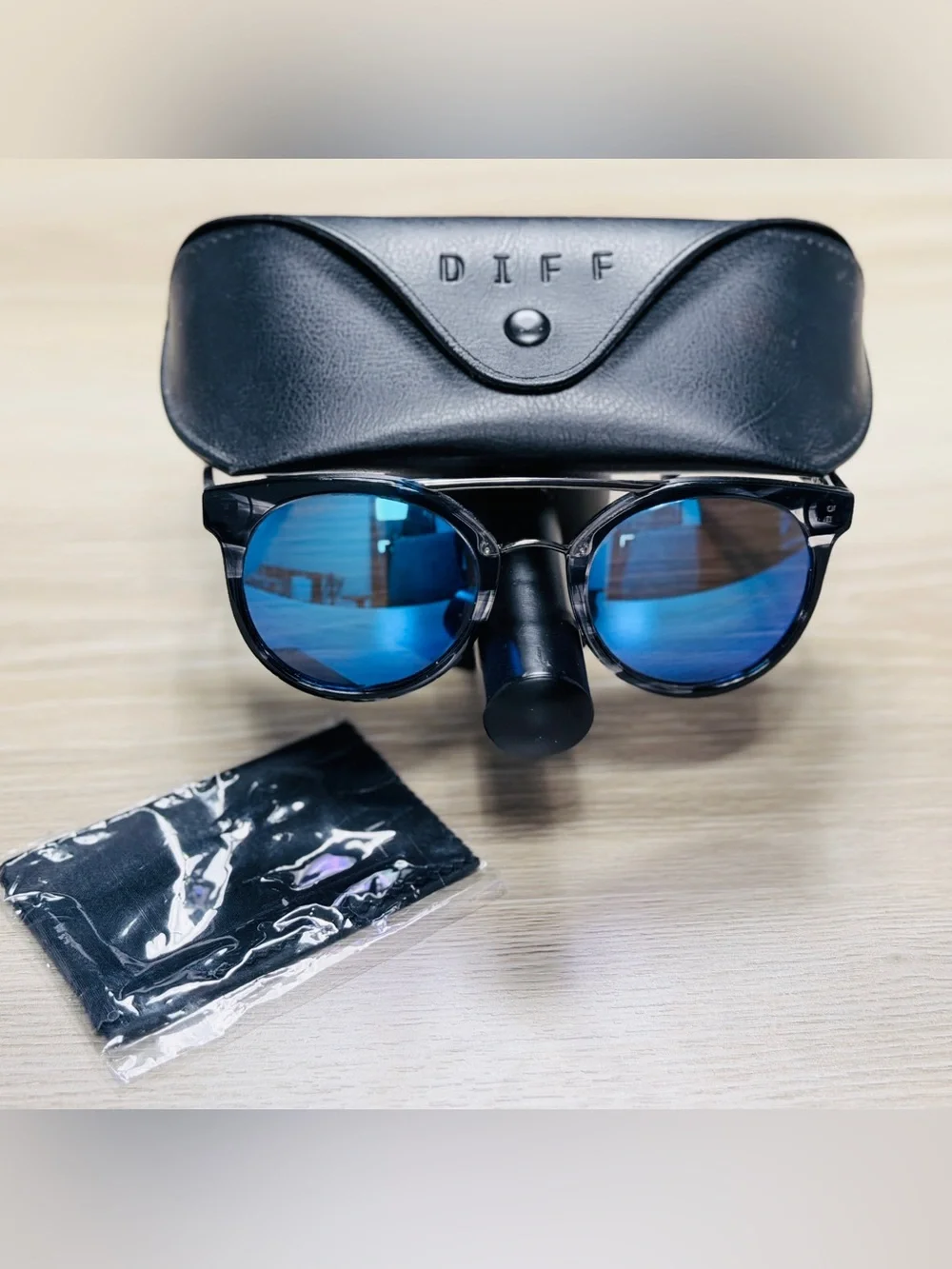 DIFF Eyewear Astro Polarized Aviator Sunglasses (Gray Stripe/Blue Mirror)